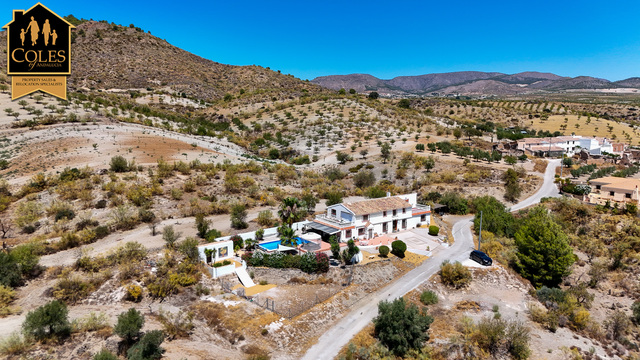 ORI6C03: Cortijo for Sale in Oria, Almería