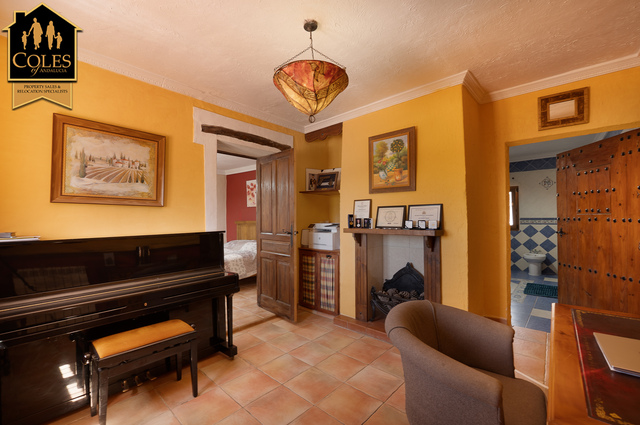 ORI6C03: Cortijo for Sale in Oria, Almería