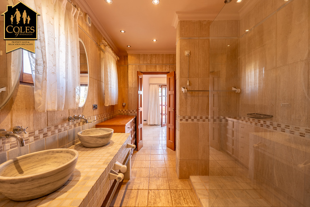 DES4V05: Villa for Sale in Desert Springs, Almería DES4V05: Villa for Sale in Desert Springs, Almería