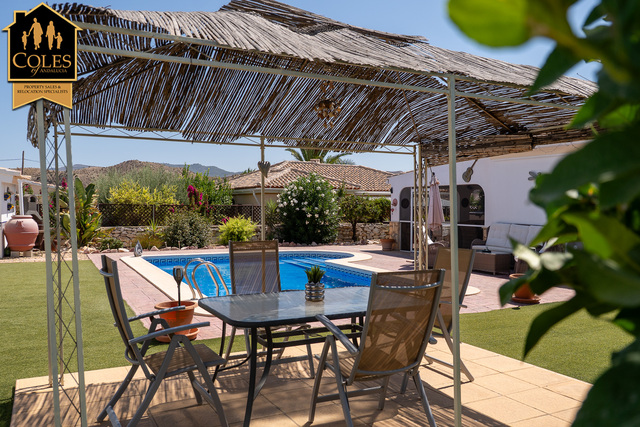 ARB3VLP55: Villa for Sale in Arboleas, Almería