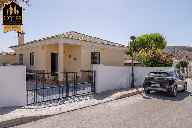 ARB3VLP56: Villa for Sale in Arboleas, Almería