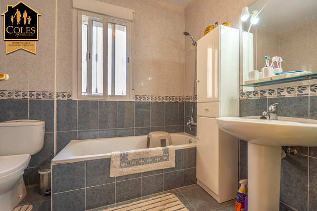 ARB3VLP56: Villa for Sale in Arboleas, Almería