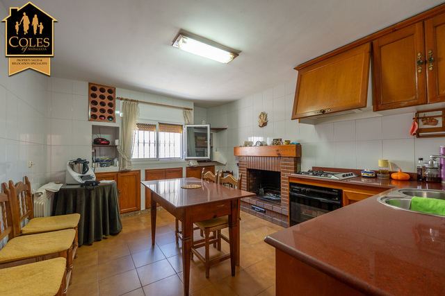ORI7V01: Villa for Sale in Oria, Almería