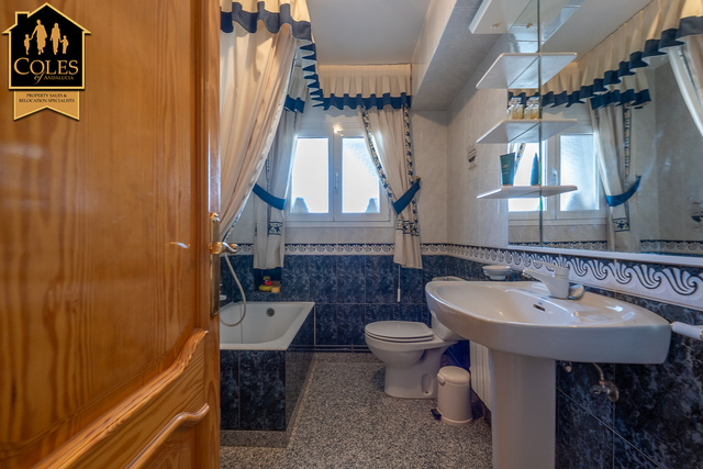 ORI7V01: Villa for Sale in Oria, Almería