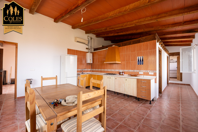 BED5V04: Villa for Sale in Bedar, Almería