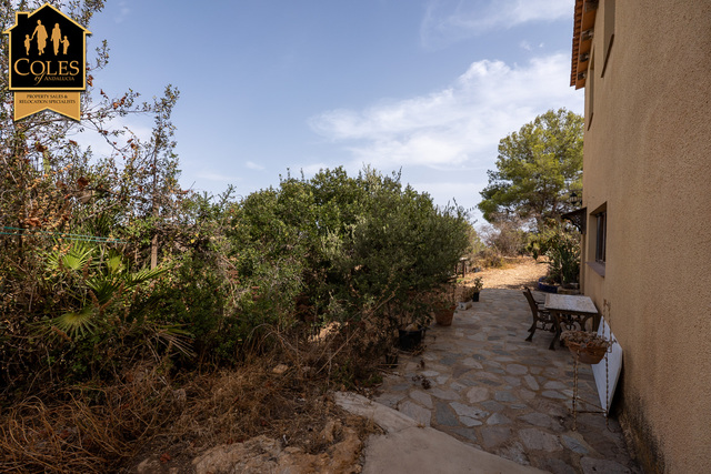 BED5V04: Villa for Sale in Bedar, Almería