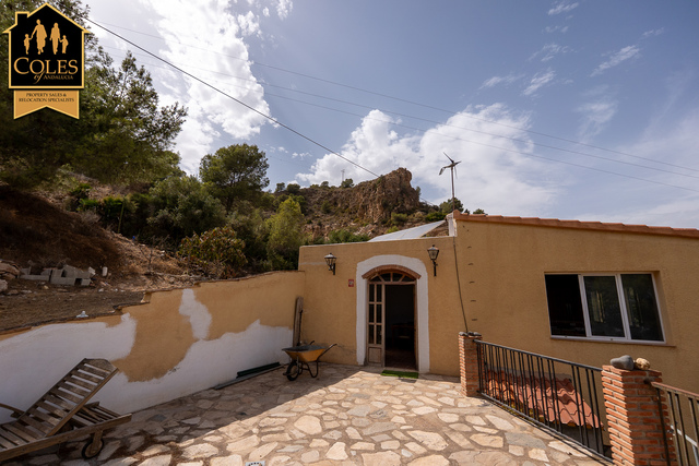 BED5V04: Villa for Sale in Bedar, Almería