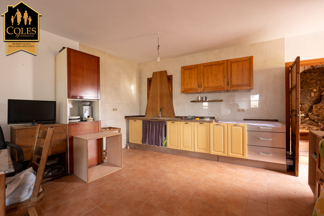 BED5V04: Villa for Sale in Bedar, Almería