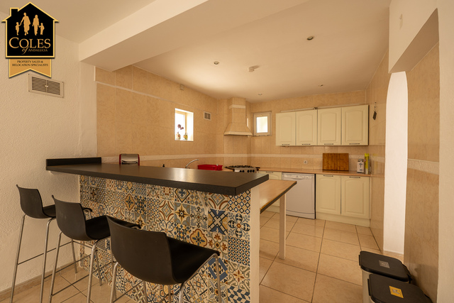 MOJ4V17: Villa for Sale in Mojácar, Almería