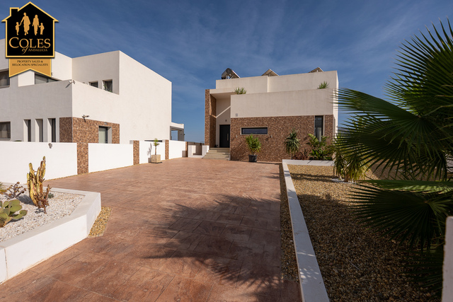 GAL3VHN18: Villa for Sale in Los Gallardos, Almería