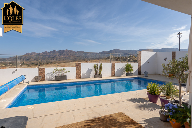 GAL3VHN18: Villa for Sale in Los Gallardos, Almería