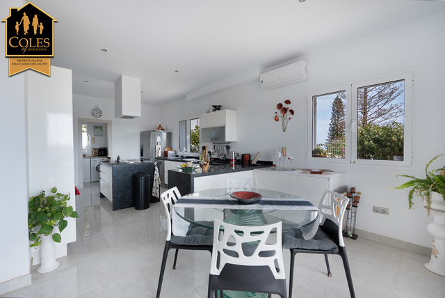MOJ3V20: Villa for Sale in Mojácar Playa, Almería
