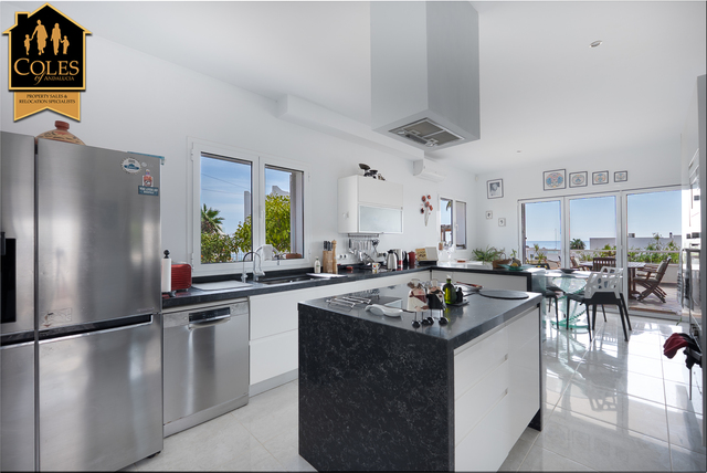 MOJ3V20: Villa for Sale in Mojácar Playa, Almería