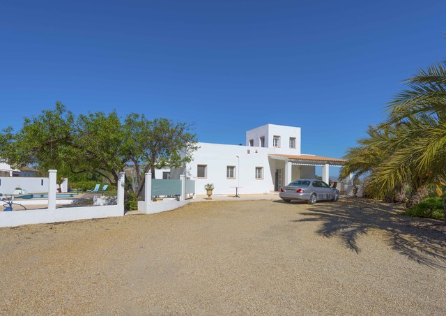 D009: Villa for Rent in Mojácar Pueblo, Almería