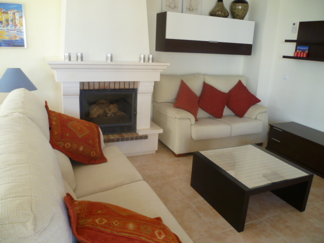 DD013: Villa for Rent in Turre, Almería