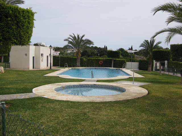 AOO5 LOAT: Apartment for Rent in Mojácar Playa, Almería