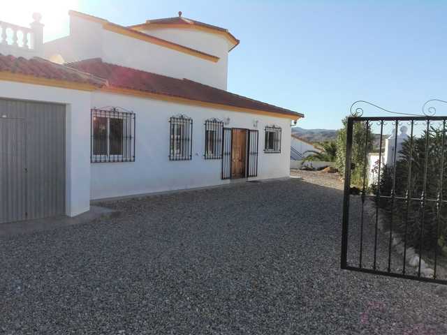 VILFRA: Villa for Rent in Arboleas, Almería