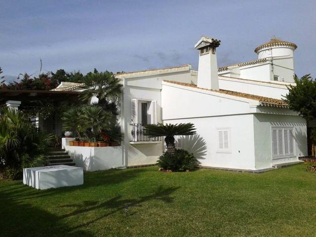 2452E: Villa for Sale in Mojácar, Almería