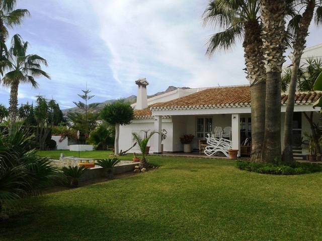 2452E: Villa for Sale in Mojácar, Almería