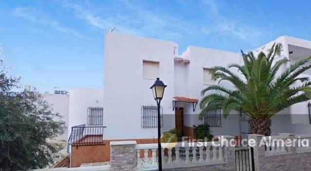 872-3201: Villa for Sale in Mojácar, Almería