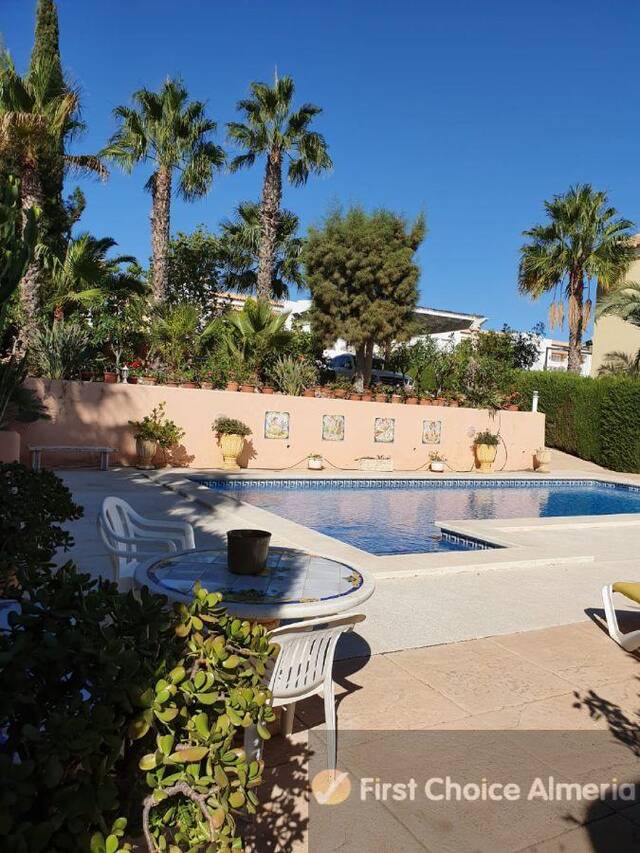 687-3056: Villa for Sale in Vera, Almería