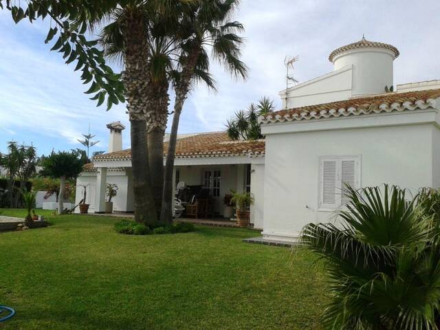 2452E: Villa for Sale in Mojácar, Almería