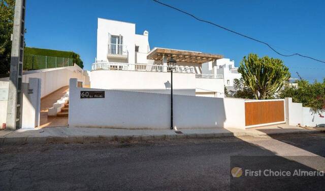 2526: Villa for Sale in Mojácar, Almería