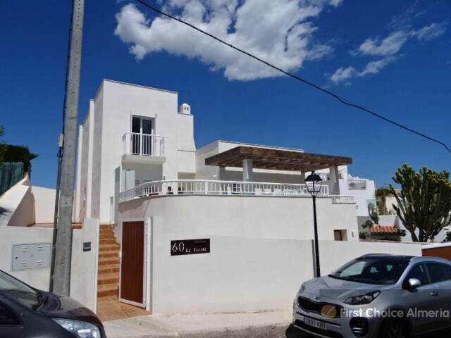 2526: Villa for Sale in Mojácar, Almería