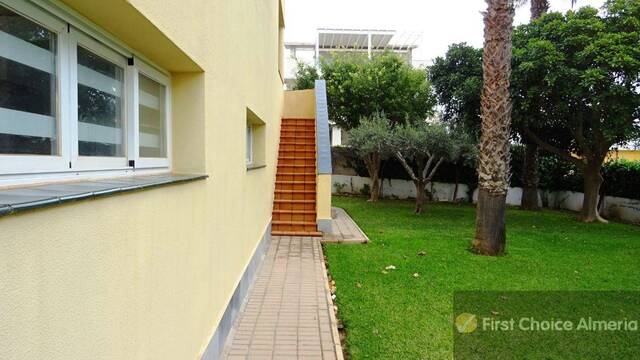 679-3048: Villa for Sale in Vera, Almería