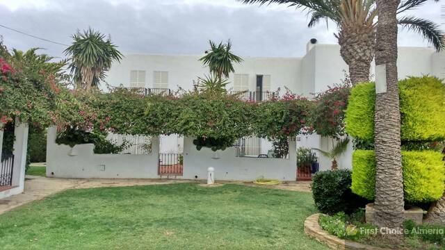 879-3205: Town house for Sale in Mojácar, Almería