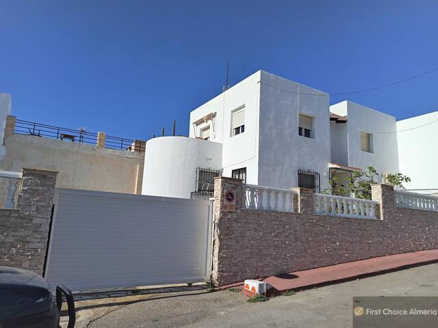 872-3201: Villa for Sale in Mojácar, Almería