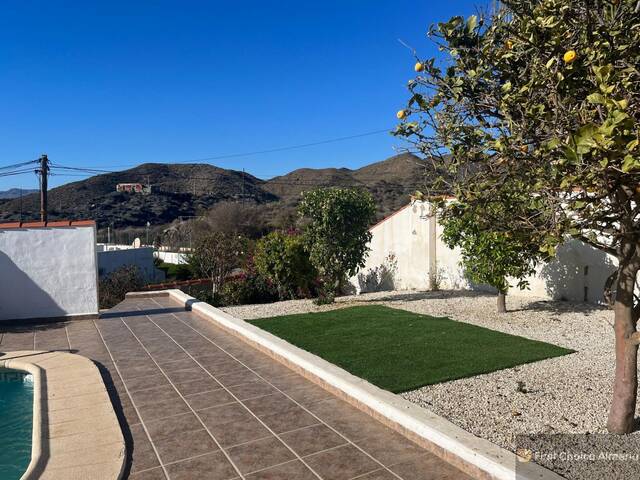 908-3248: Villa for Sale in Cuevas del Almanzora, Almería