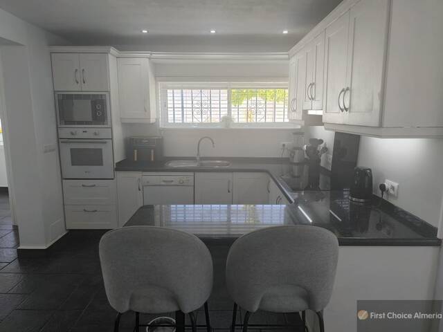 933-3287: Villa for Sale in Cuevas del Almanzora, Almería
