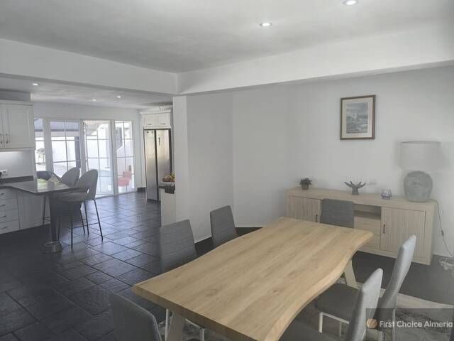 933-3287: Villa for Sale in Cuevas del Almanzora, Almería