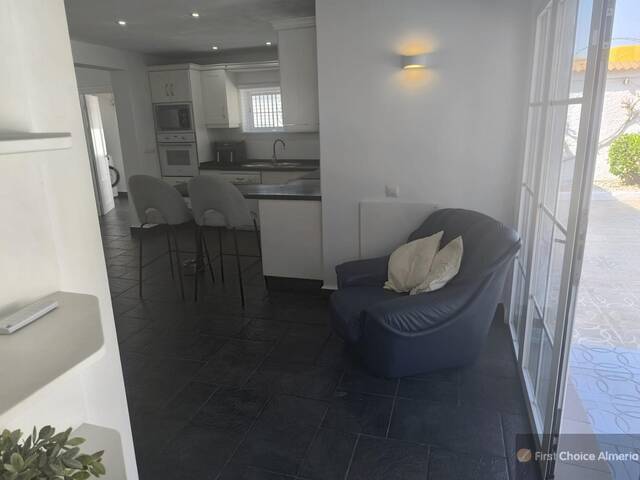 933-3287: Villa for Sale in Cuevas del Almanzora, Almería