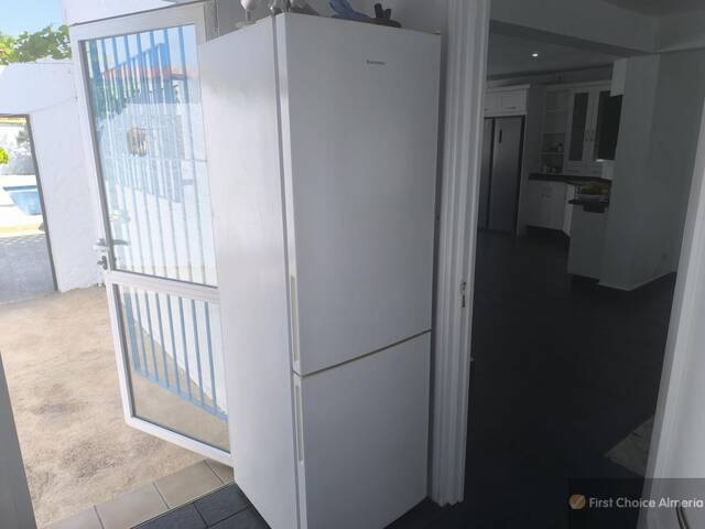 933-3287: Villa for Sale in Cuevas del Almanzora, Almería