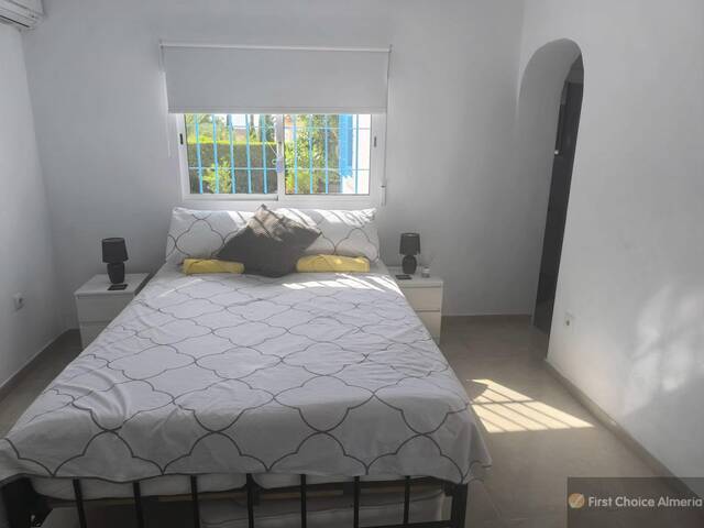 933-3287: Villa for Sale in Cuevas del Almanzora, Almería
