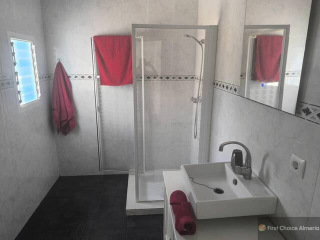 933-3287: Villa for Sale in Cuevas del Almanzora, Almería