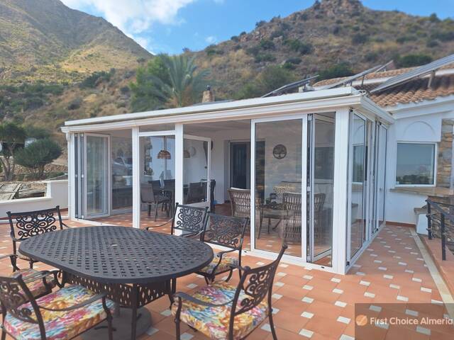 938-3293: Villa for Sale in Mojácar, Almería