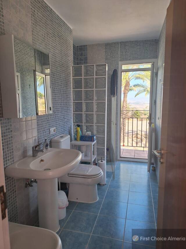 938-3293: Villa for Sale in Mojácar, Almería
