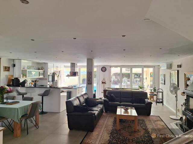 939-3294: Villa for Sale in Garrucha, Almería