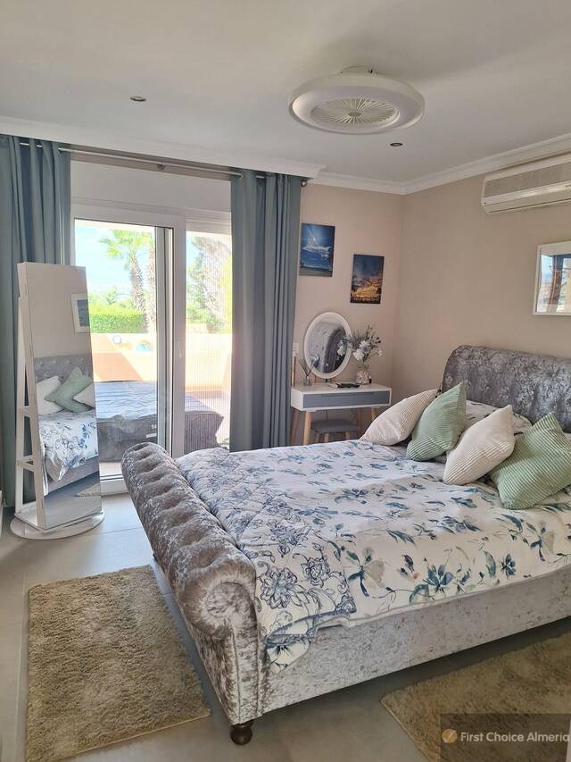 939-3294: Villa for Sale in Garrucha, Almería