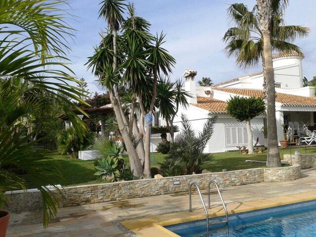 2452E: Villa for Sale in Mojácar, Almería
