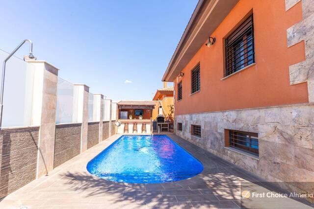 930-3279: Villa for Sale in Pulpi, Almería