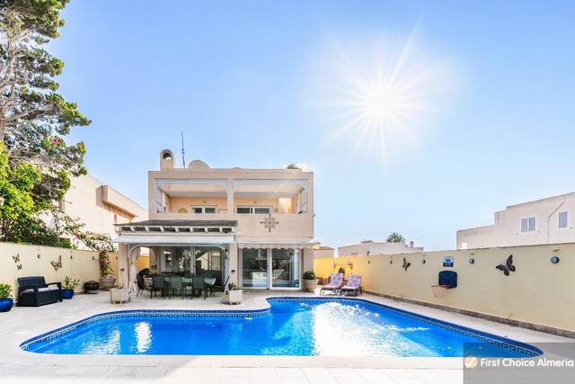 939-3294: Villa for Sale in Garrucha, Almería