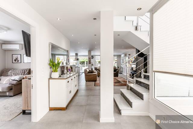 939-3294: Villa for Sale in Garrucha, Almería