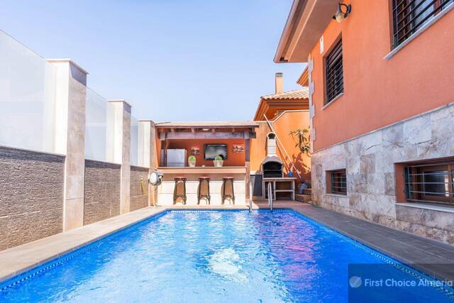 930-3279: Villa for Sale in Pulpi, Almería