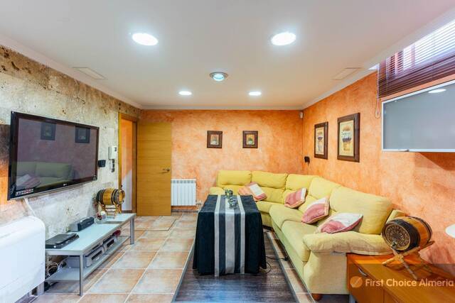 930-3279: Villa for Sale in Pulpi, Almería