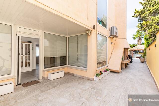 939-3294: Villa for Sale in Garrucha, Almería