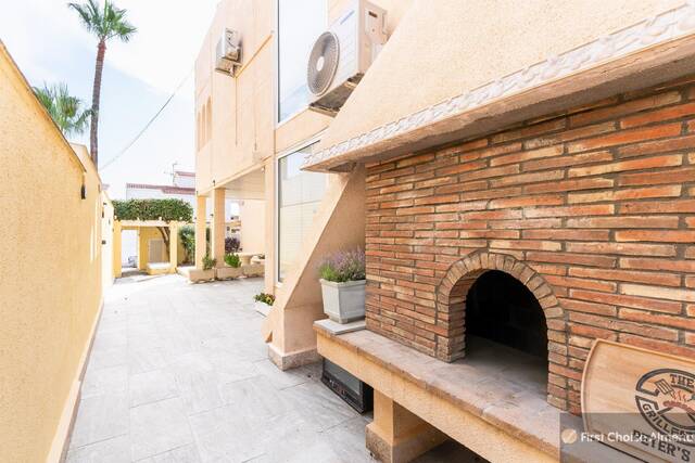 939-3294: Villa for Sale in Garrucha, Almería